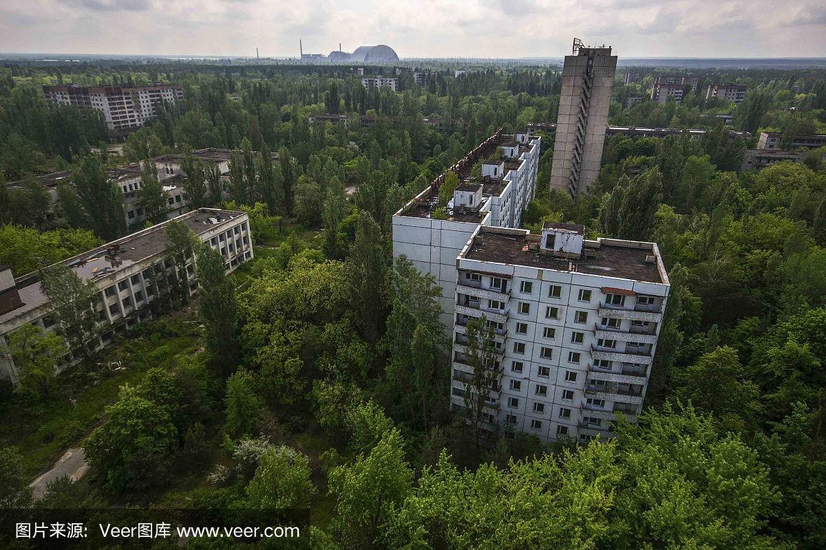 探秘普里皮亚季:走进废弃的苏联模范城市,感受核灾难的残酷现实。