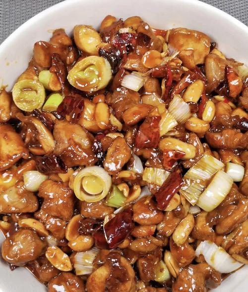 “宫保”是什么?宫保鸡丁名字里的“宫保”含义揭秘!