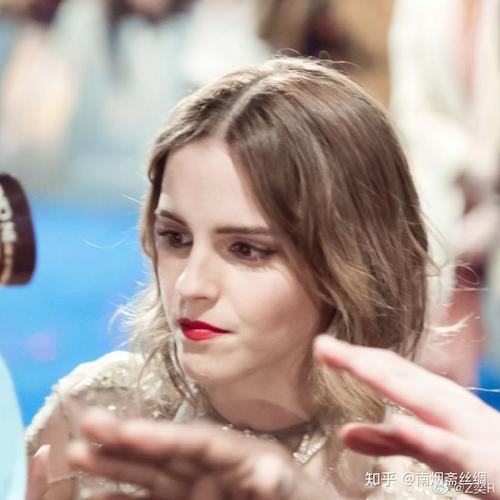 克里斯汀沃森新游戏:火车王杨过?剧情、玩法深度解析!