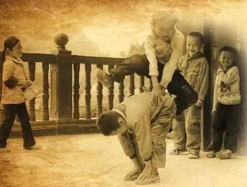 激情燃烧的岁月你弟弟喜欢的游戏是啥?80后都玩过!