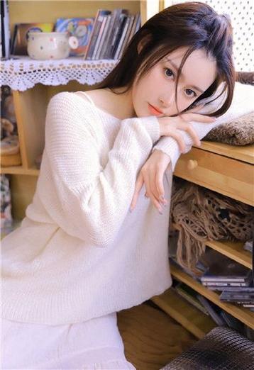 望月直播app直播下载：热门直播间等你来看！