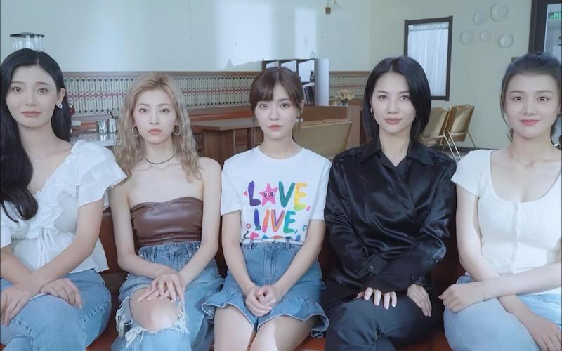 42元体验与6位美女恋爱！完蛋啦我被美女包围了，你心动了吗？