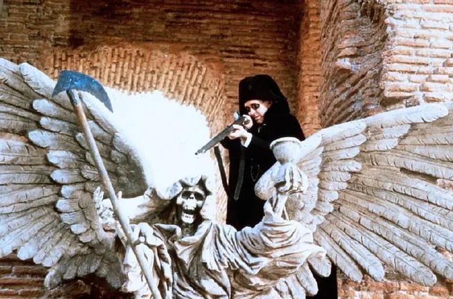 梦幻都市:重回十年前的奇幻冒险故事