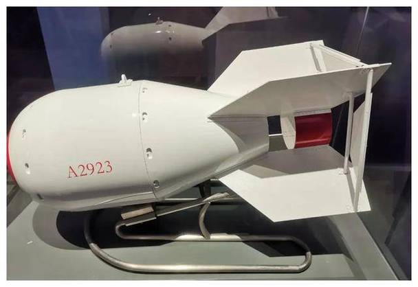 中国第一颗原子弹叫什么名字？“邱小姐”背后的故事