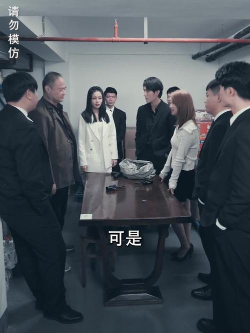 末日大逃杀OL：2044年穿越者的末日求生记