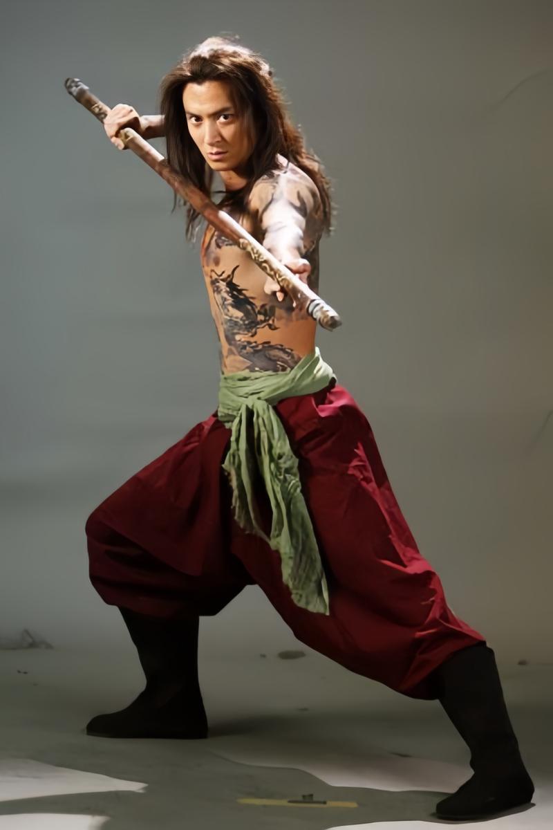 铁血江湖:兄弟情义与残酷斗争的现代传奇