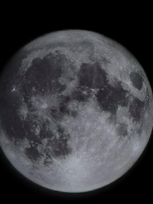 农历十五和十六,月亮哪个更圆?真相在这里