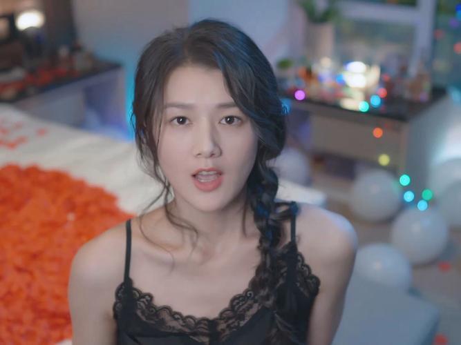 完蛋我被美女包围了视频解析：隐藏结局揭秘，剧情深度解读！