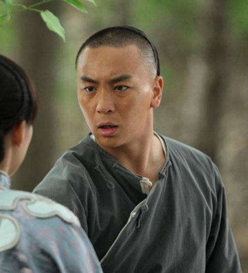 铁血江湖:兄弟情义与残酷斗争的现代传奇