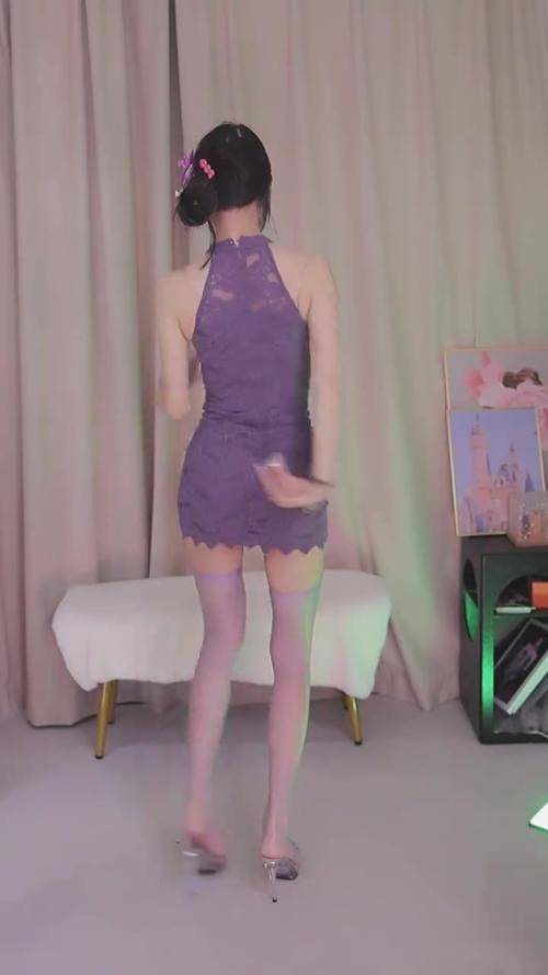 巫小萤官网：精彩直播、舞蹈视频一键直达