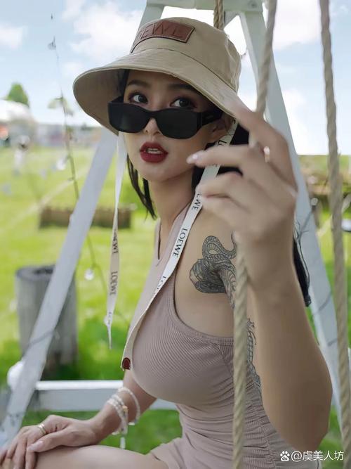 好玩到停不下来的女士官洗脑游戏，带你体验独特魅力！