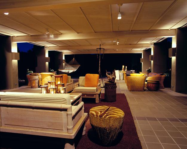 超级富豪酒池肉林下载地址:亿万富豪的纸醉金迷生活