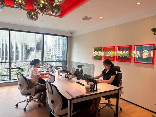 轻松玩转在员工室与JK度过的日常:游戏全流程攻略