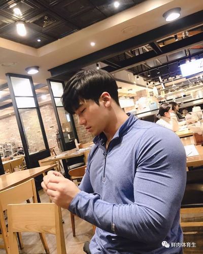 超强费洛蒙？实力单身游戏带你体验直男人生