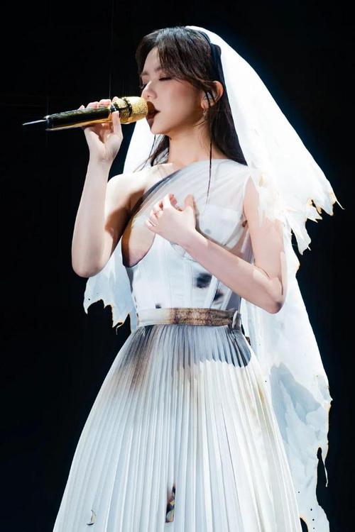 邓紫棋游戏介绍:她化身游戏角色,你准备好了吗?