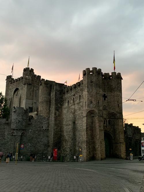 公主万岁安卓汉化版:体验中世纪欧洲浪漫冒险