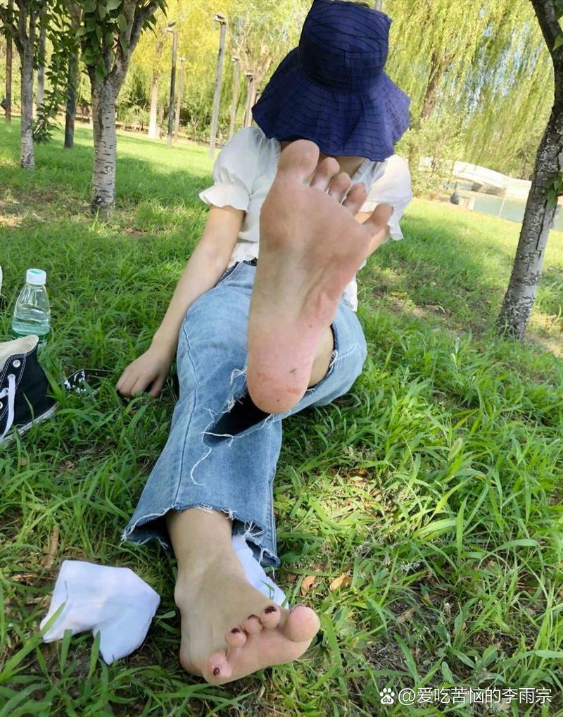 好玩的脚下的正常生活绅士游戏:下载安装攻略