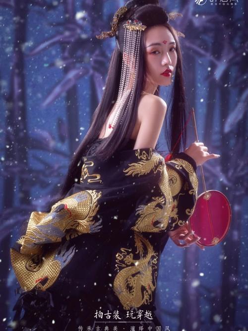 妖姬猎人游戏详解:探秘妖精与人类的恩怨情仇