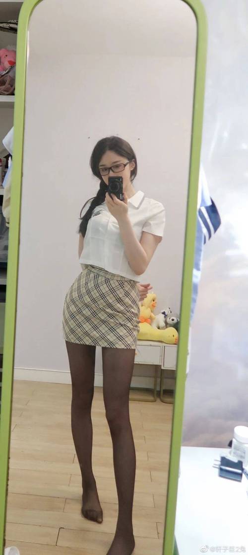 想知道轩子巨二兔最新版本?这里有答案!