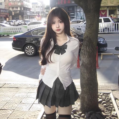 热辣可爱制服官方网站:火辣造型,可爱风格,尽在官网!
