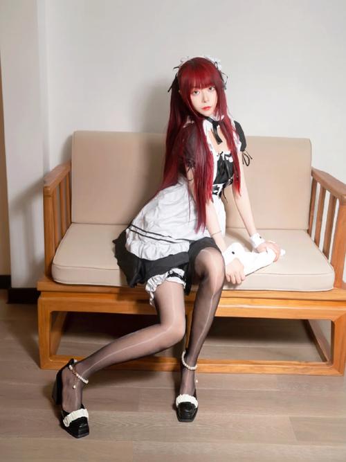 寻找与三位女仆的华丽日常下载地址?这里有你想要的资源!