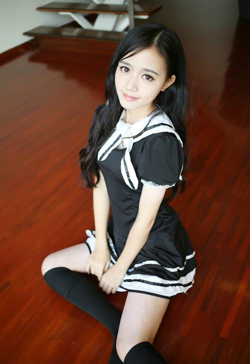 想看热辣可爱制服？更新地址就在这里，快来下载吧！