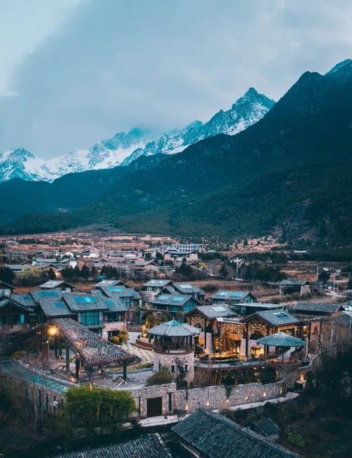 三个女孩的雪山别墅:最新做爱假期游戏体验分享