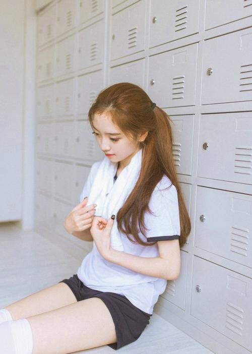 热辣可爱制服安卓汉化游戏下载,免费畅玩无压力!