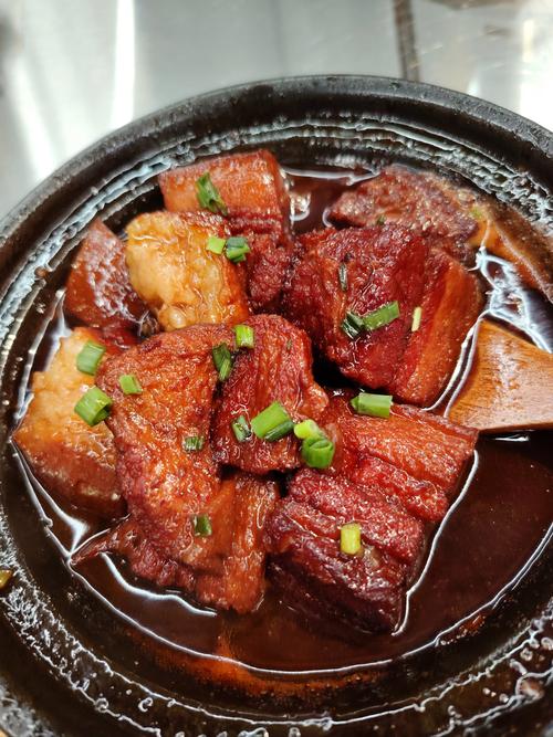 肉烂在锅里官网：经典相声版权纠纷始末及最新进展