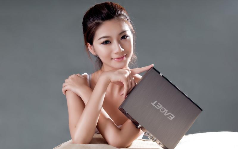 想下载公司女孩资源？安全可靠的下载渠道分享