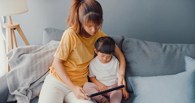 与妈妈一起隔离汉化版最新更新内容一览：不容错过的精彩