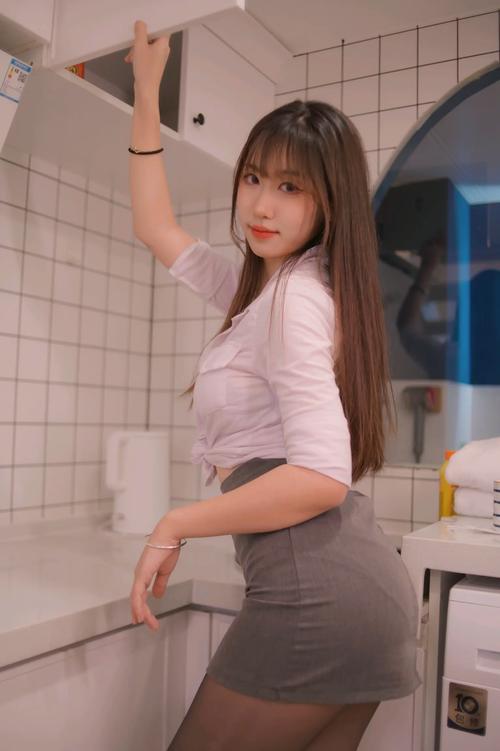 想看制服诱惑?热辣可爱:制服最新图鉴来啦!