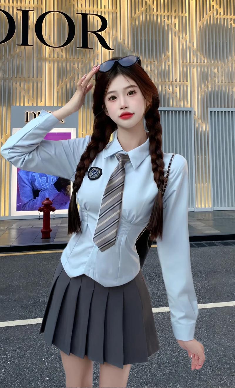 热辣可爱制服官网推荐：精选制服款式，官网品质保证！