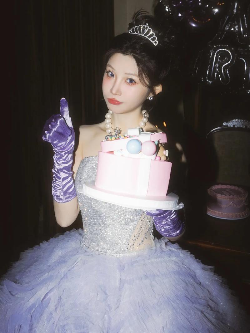 草莓粥粥最新地址分享,不容错过的高清作品!