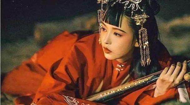 安卓版夜袭村禁忌实录:揭秘村庄背后的惊悚故事