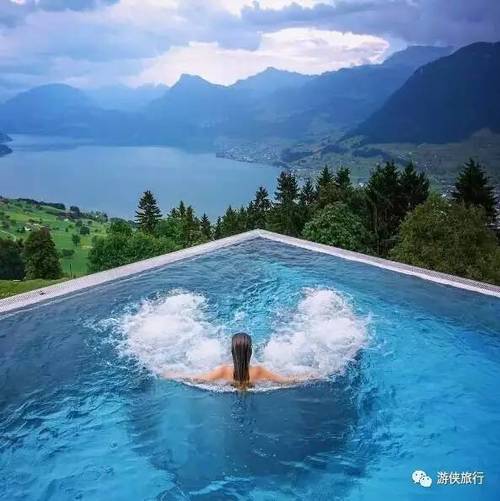 三个女孩的雪山别墅:最新做爱假期游戏体验分享