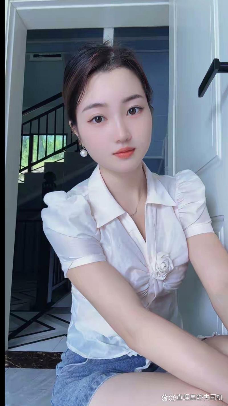 公司女孩官网:她们的故事,你的职场启示