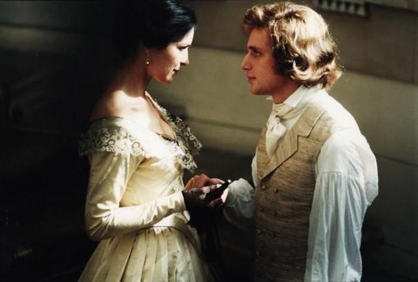 如何失去童贞版本大全：揭秘那些你不知道的故事