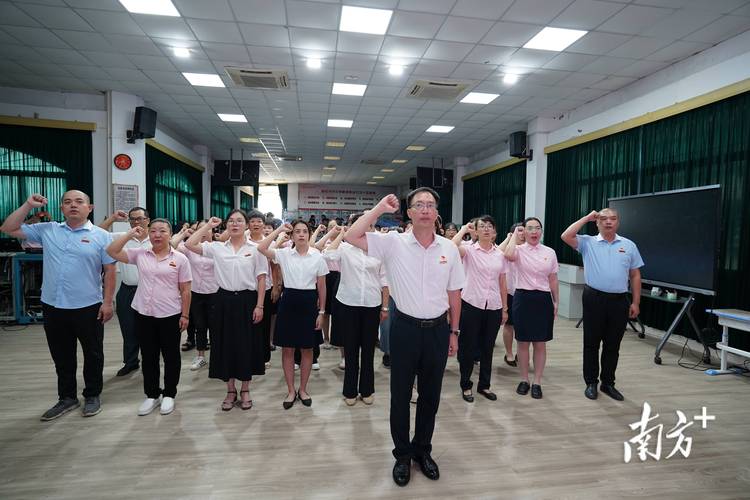 寻找忠诚的一课最新版本？更新地址及玩法详解！