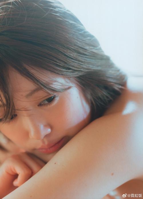 日奈娇官网：最新写真及资讯，持续更新不断惊喜！