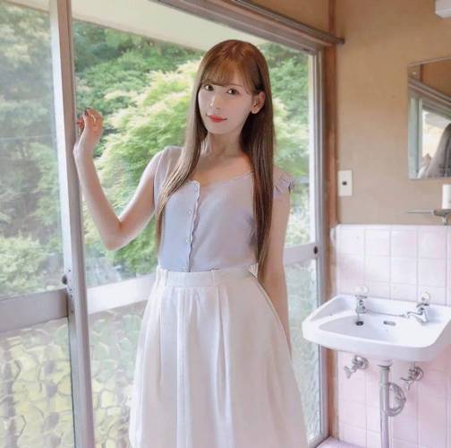 想玩偶像人妻?官方正式版下载最新版,就在这里!