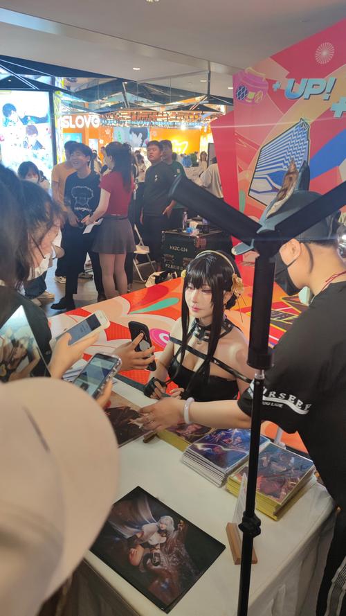 想看coser幕后?汉化版花絮最新更新来啦!