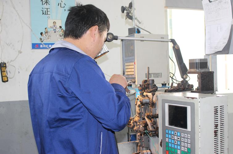 熟女天堂别墅汉化版下载:寻找你的专属天堂游戏