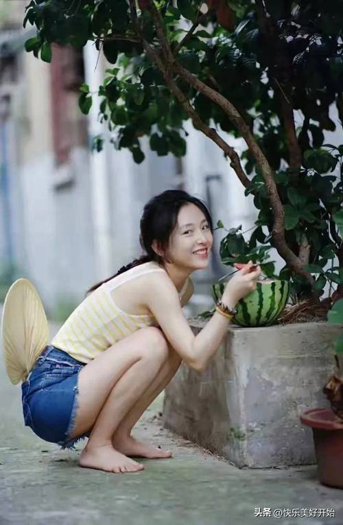 校花小冰游戏官网地址:快速进入游戏体验校花魅力