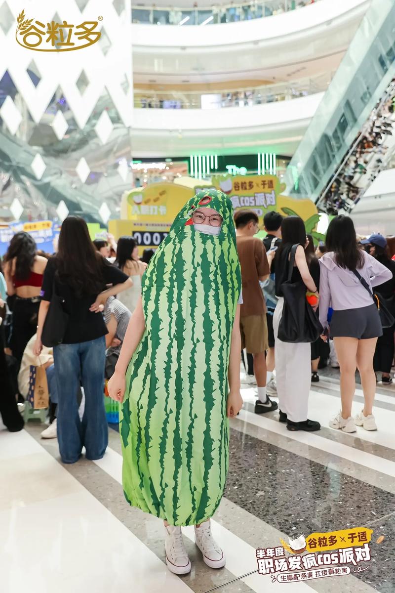 爆笑!coser拍摄杨过游戏花絮,全程高能