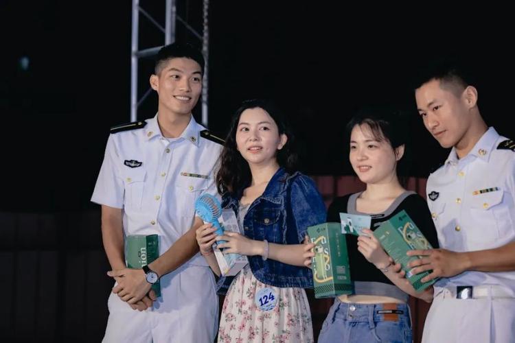 我和美女有个约会官方网站:浪漫约会,甜蜜来袭