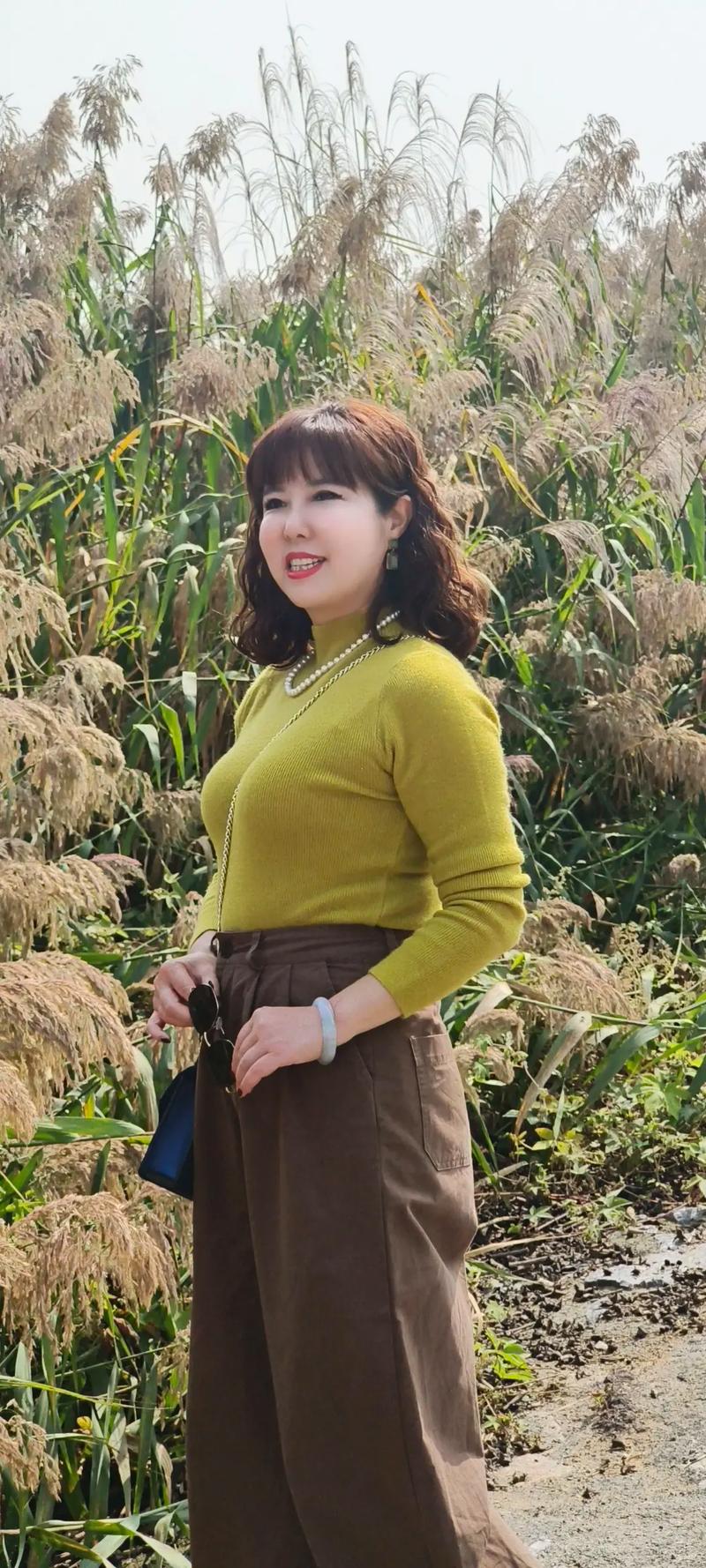 半老徐娘最新生活照:展现真实优雅一面