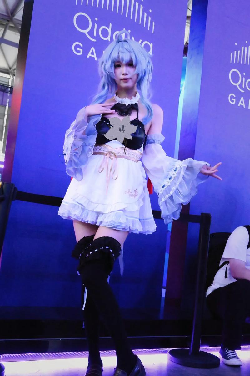 想看coser幕后?汉化版花絮最新更新来啦!