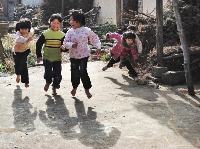 最新版乡村生活的快乐暑假:感受农村的快乐童年