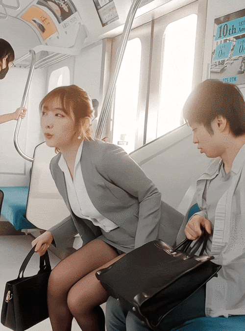 痴汉电车2版本大全:完整资源合集,一次看个够!